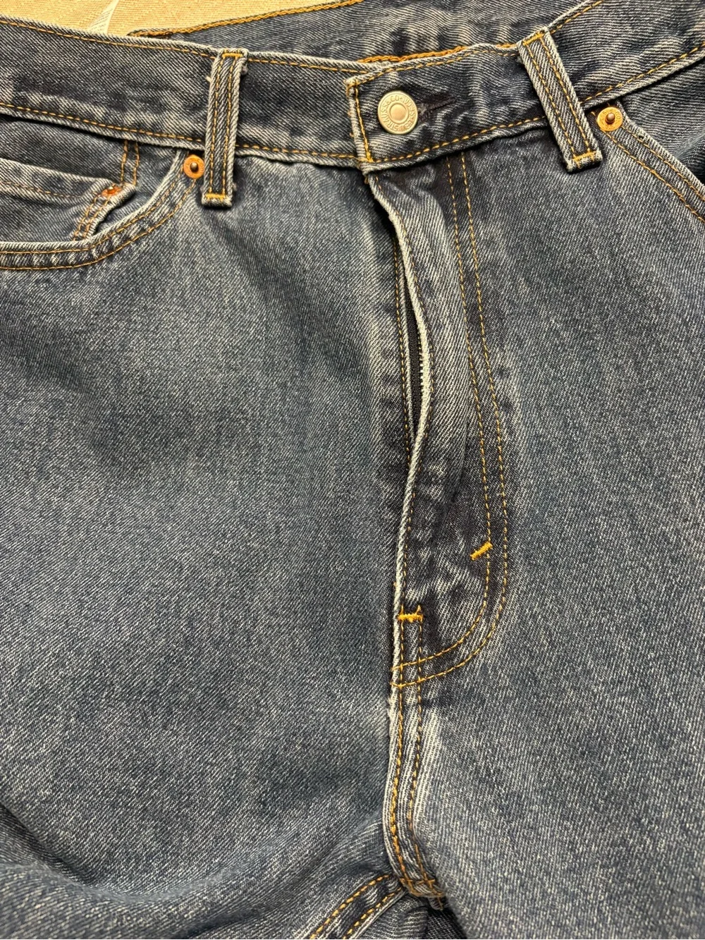 Levi’s 505 Classic Men's Blue Denim Jeans 38x30
